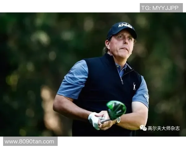 脖子受伤的足球明星如何克服伤痛重返赛场的励志故事